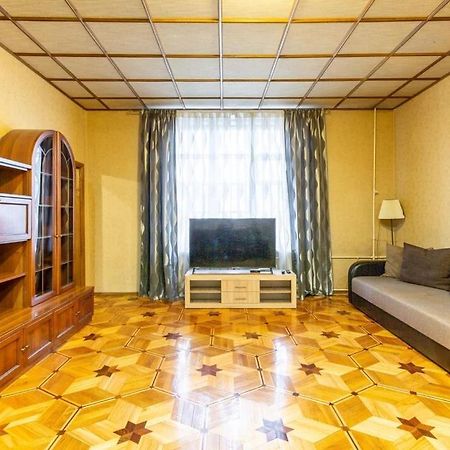 Apartments In The Center Of Minsk On Nezavisimosti 12 Екстер'єр фото