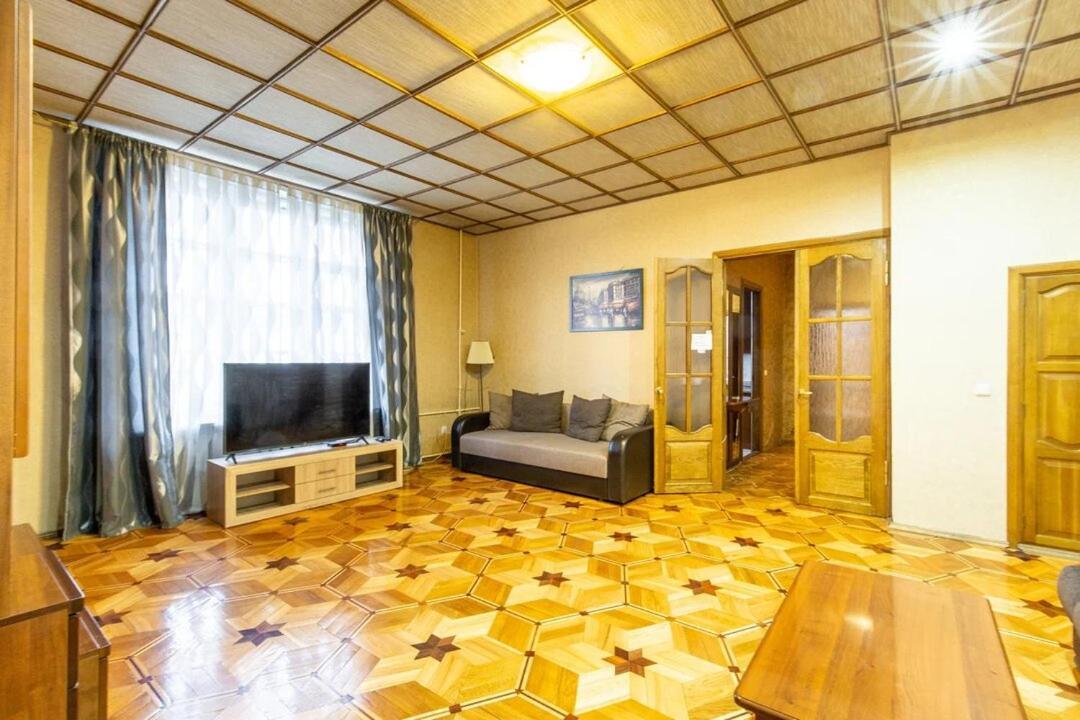 Apartments In The Center Of Minsk On Nezavisimosti 12 Екстер'єр фото