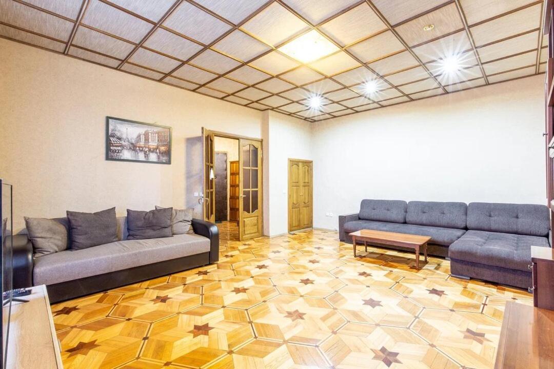 Apartments In The Center Of Minsk On Nezavisimosti 12 Екстер'єр фото